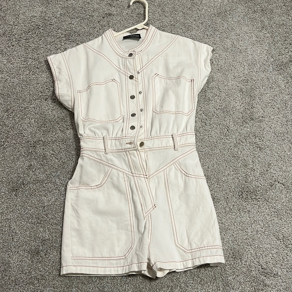 Kittenish white / cream romper size S.